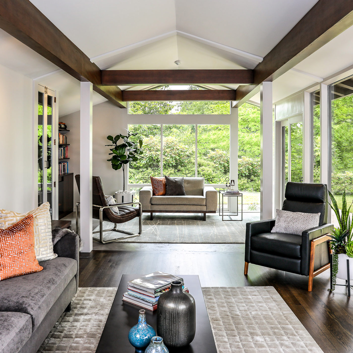 whole home remodel of an historic mid century modern home in the Bridlemile neighborhood of Portland Oregon