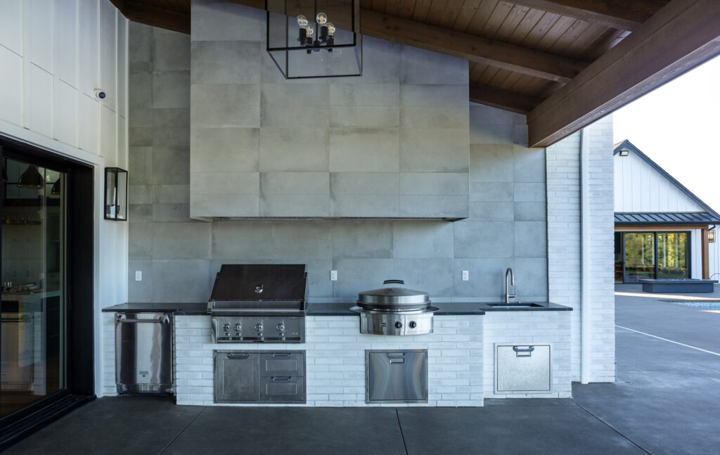 modern farmhouse outdoor living with industrial tiles